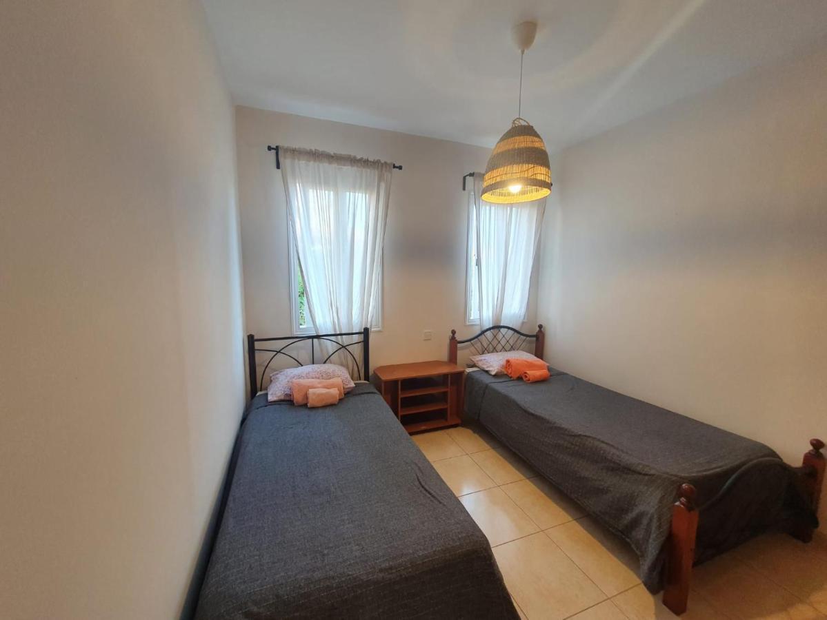 Ancient Paphos - Cozy Place Next To The Sea, Marina, Historical Sites, Buses, Mall, And Market Exteriör bild