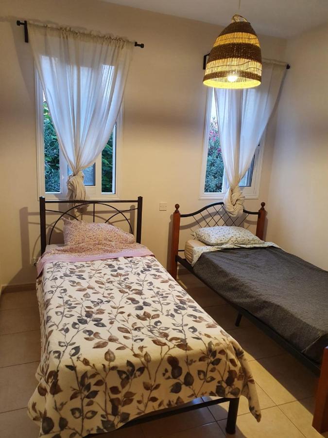 Ancient Paphos - Cozy Place Next To The Sea, Marina, Historical Sites, Buses, Mall, And Market Exteriör bild