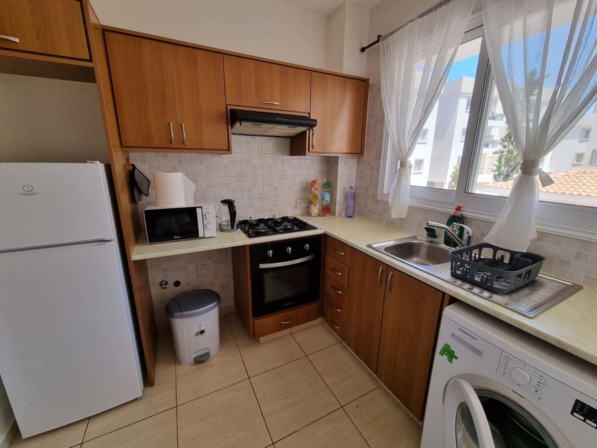 Ancient Paphos - Cozy Place Next To The Sea, Marina, Historical Sites, Buses, Mall, And Market Exteriör bild
