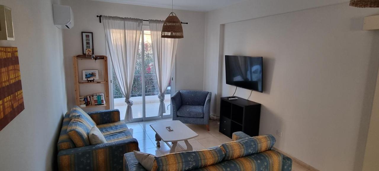 Ancient Paphos - Cozy Place Next To The Sea, Marina, Historical Sites, Buses, Mall, And Market Exteriör bild