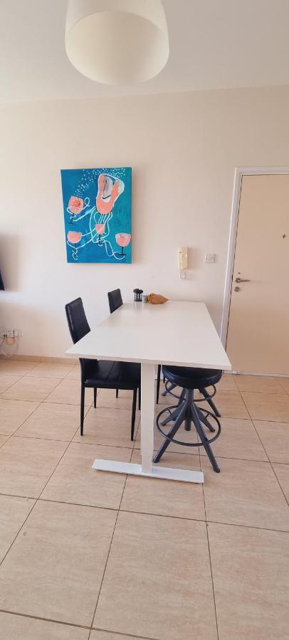 Ancient Paphos - Cozy Place Next To The Sea, Marina, Historical Sites, Buses, Mall, And Market Exteriör bild