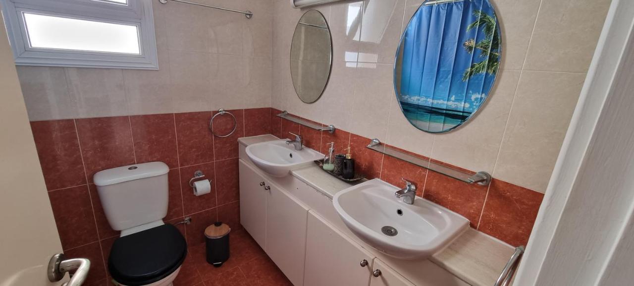 Ancient Paphos - Cozy Place Next To The Sea, Marina, Historical Sites, Buses, Mall, And Market Exteriör bild